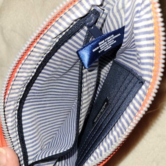 NAUTICA PEBBLED WRISTLET RFID SAFE NEW - Picture 6 of 6